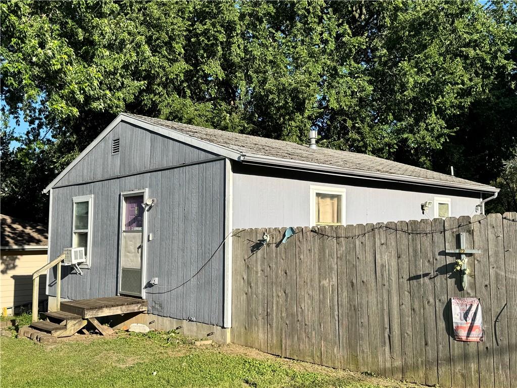 Listing Photo MLS #HMS2626895