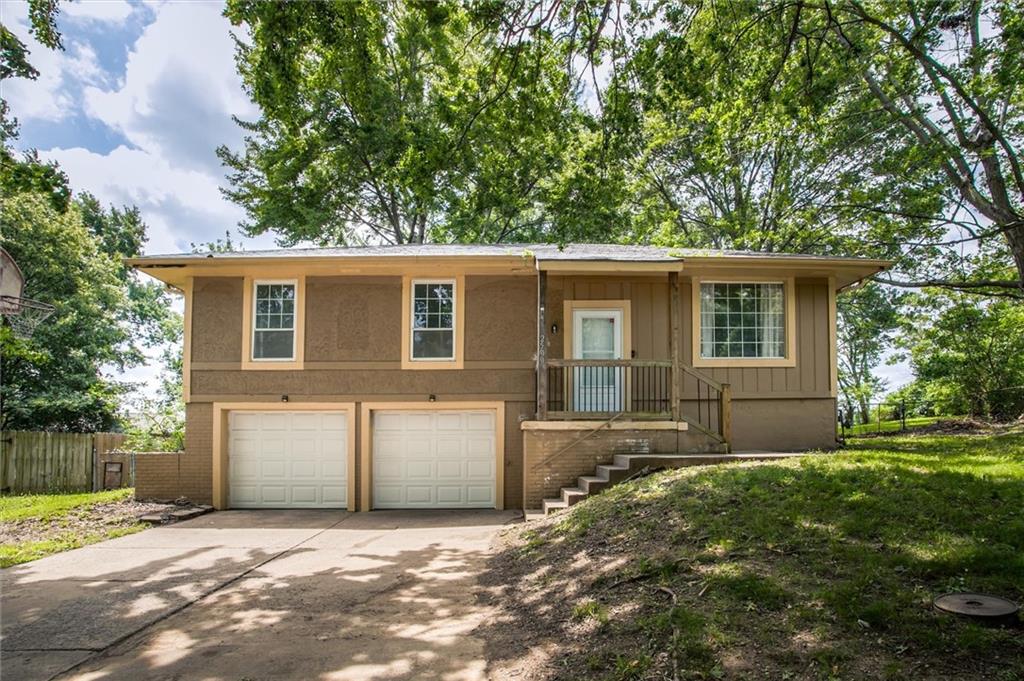 Listing Photo MLS #HMS2626964