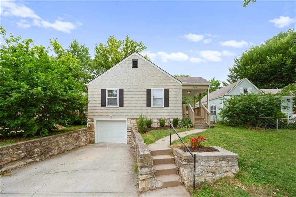 Listing Photo MLS #HMS2627317