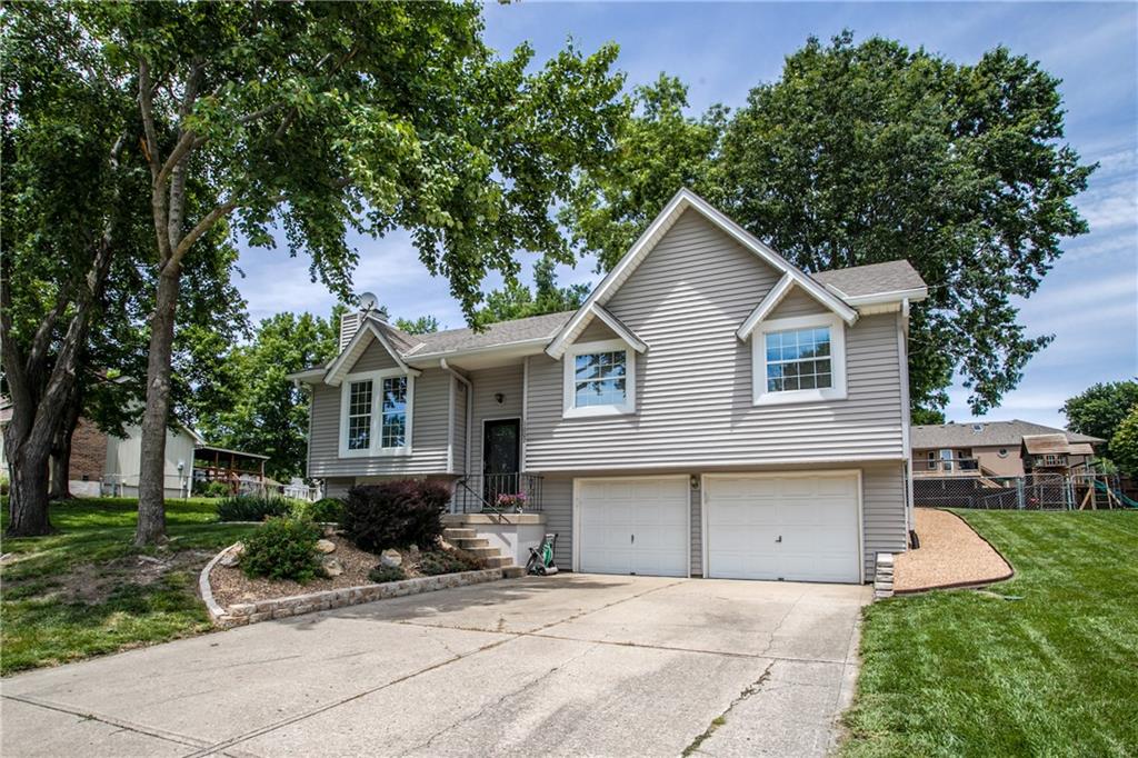 Listing Photo MLS #HMS2627473