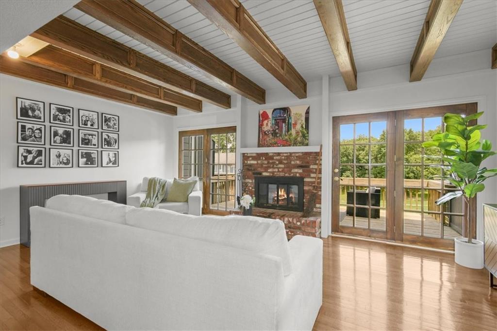 Listing Photo MLS #HMS2627586