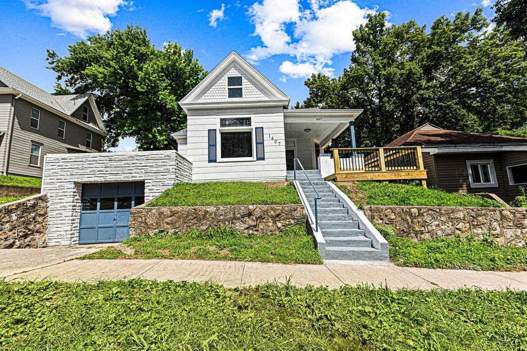 Listing Photo MLS #HMS2627663