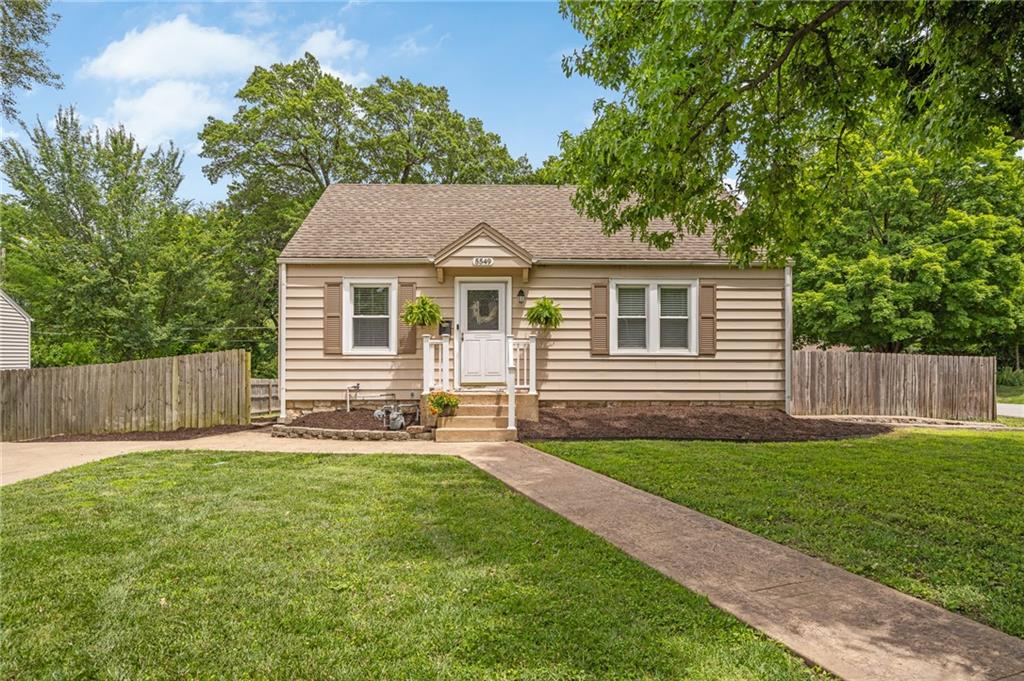 Listing Photo MLS #HMS2627674
