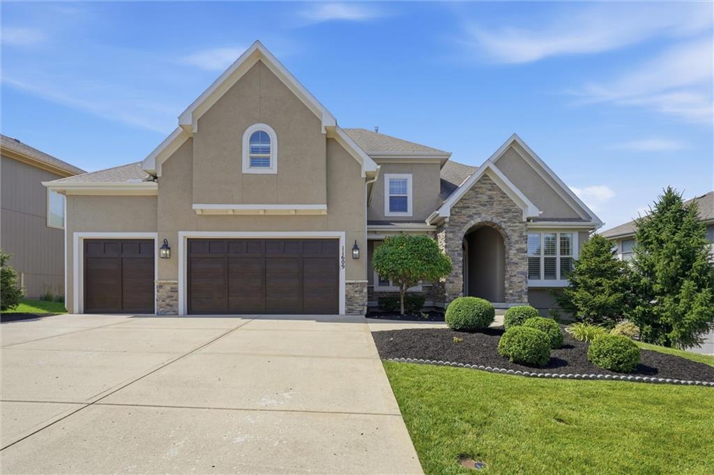 Listing Photo MLS #HMS2628155