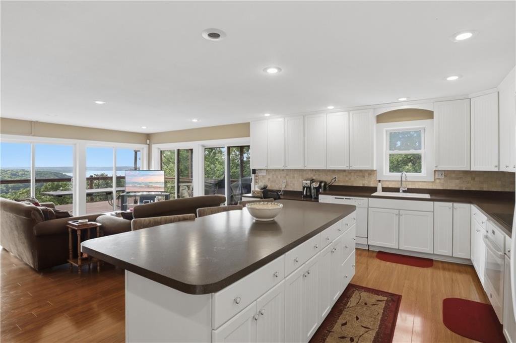 Listing Photo MLS #HMS2628242