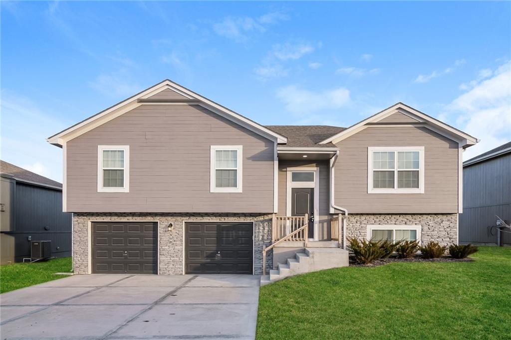 Listing Photo MLS #HMS2628860