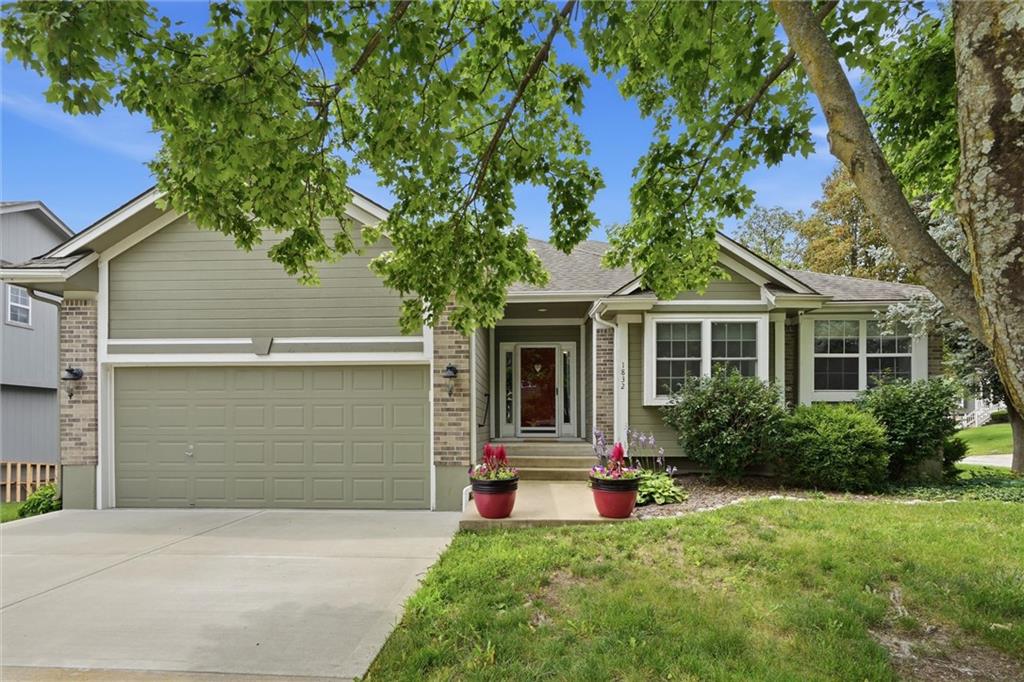 Listing Photo MLS #HMS2628876