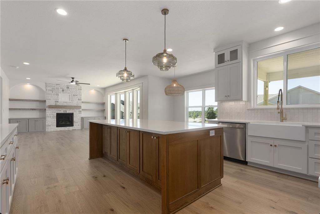 Listing Photo MLS #HMS2630379