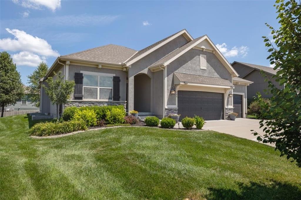 Listing Photo MLS #HMS2630404