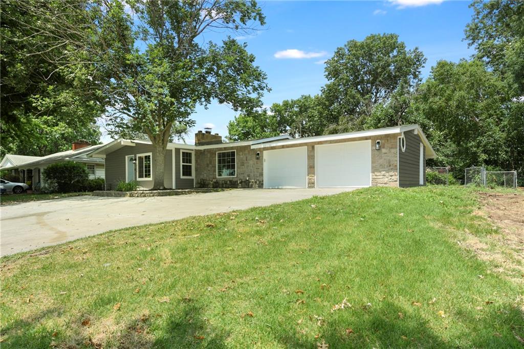 Listing Photo MLS #HMS2630922
