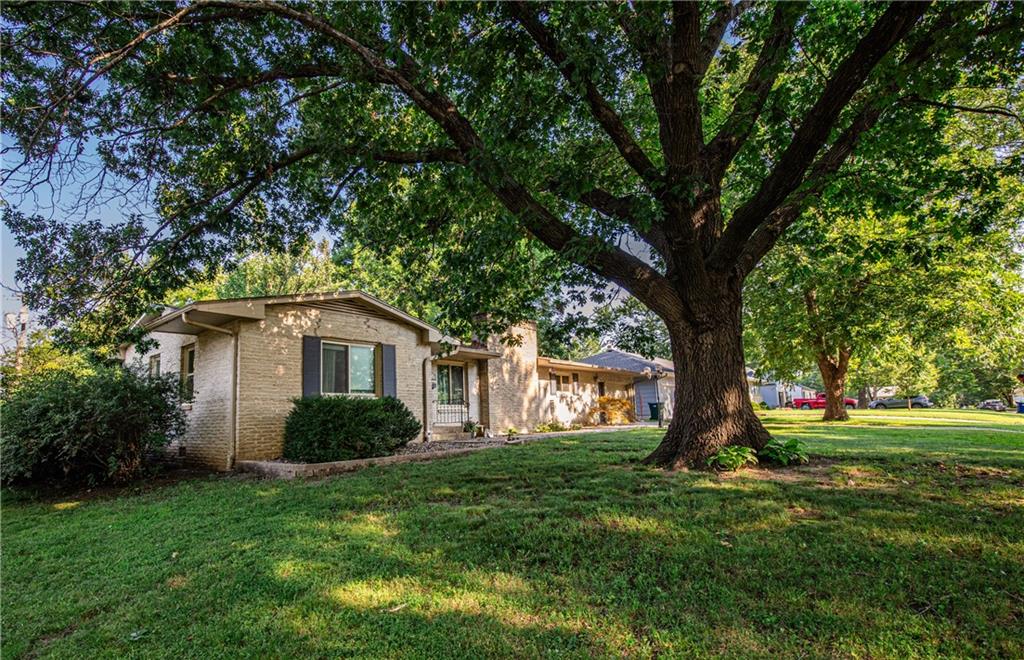 Listing Photo MLS #HMS2631540