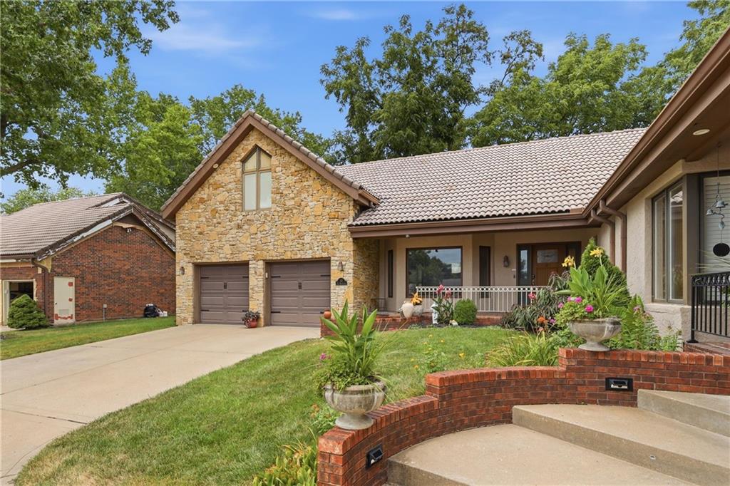 Listing Photo MLS #HMS2632817