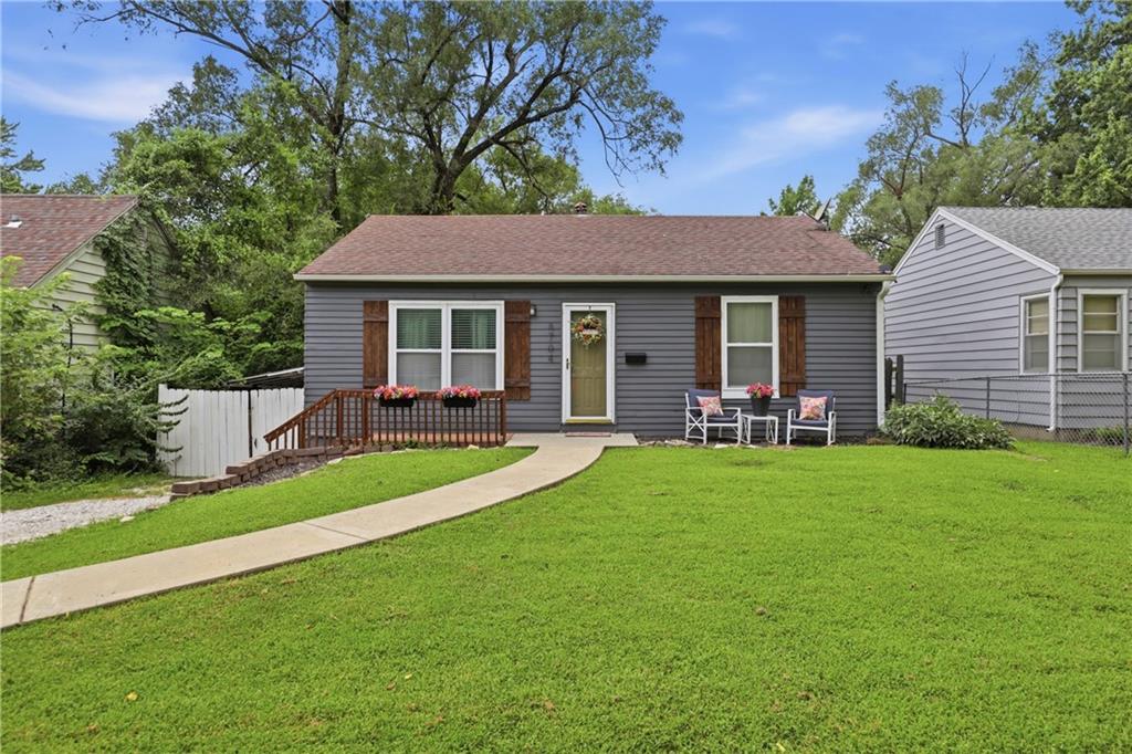 Listing Photo MLS #HMS2633183