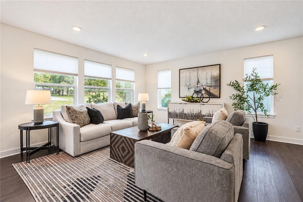 Listing Photo MLS #HMS2634590