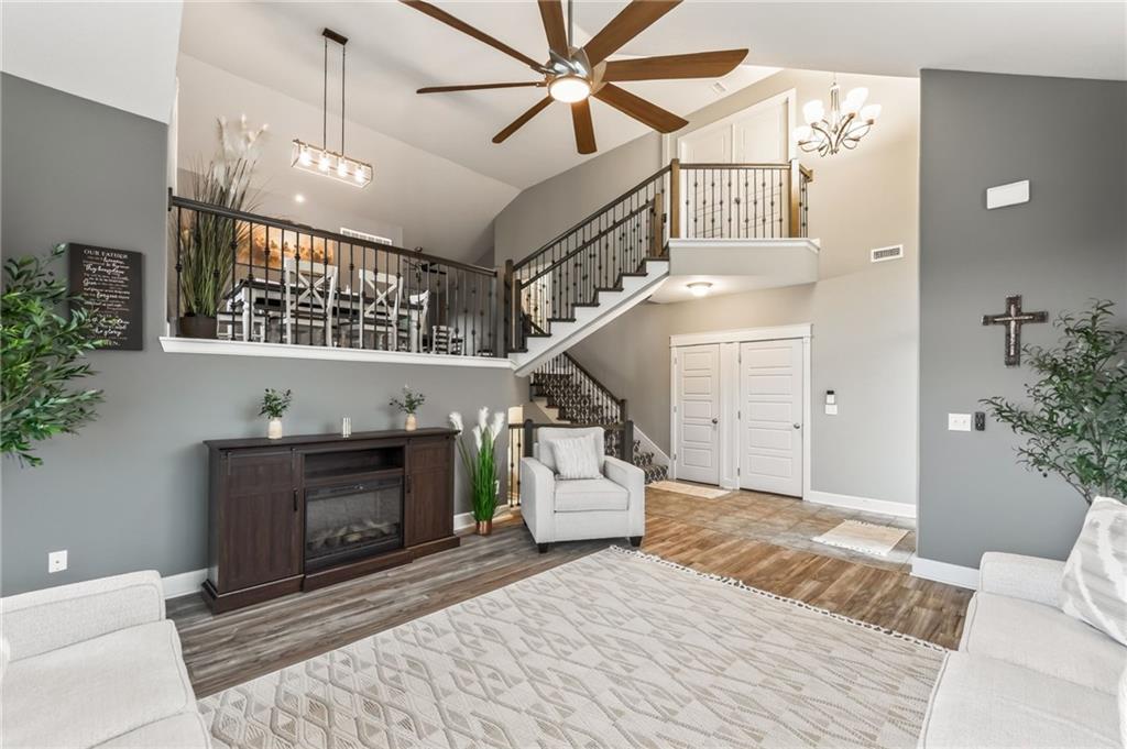 Listing Photo MLS #HMS2634811