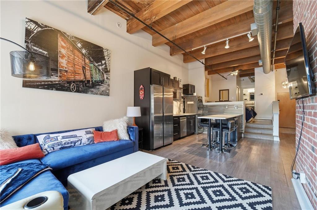 Listing Photo MLS #HMS2635140