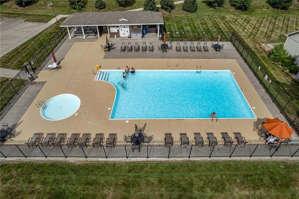 Listing Photo MLS #HMS2635229