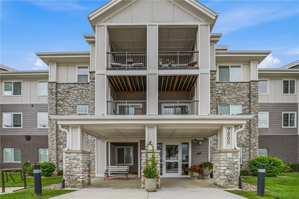Listing Photo MLS #HMS2635281