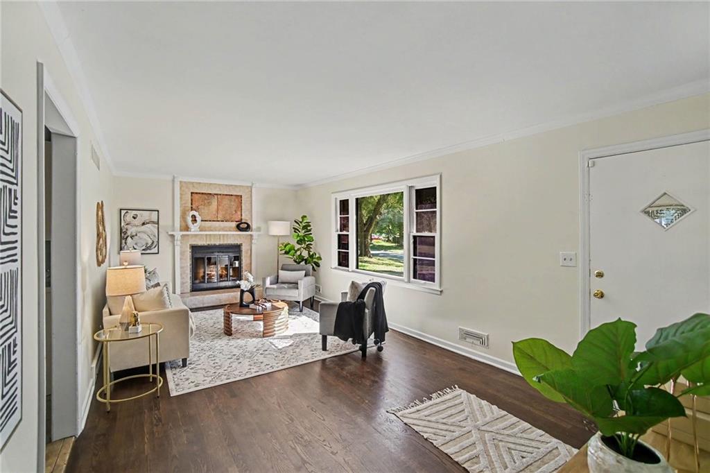 Listing Photo MLS #HMS2635329