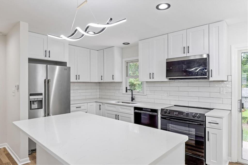 Listing Photo MLS #HMS2635932