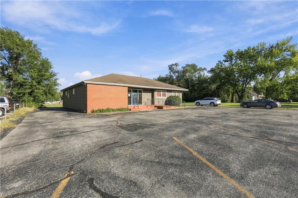 Listing Photo MLS #HMS2636011