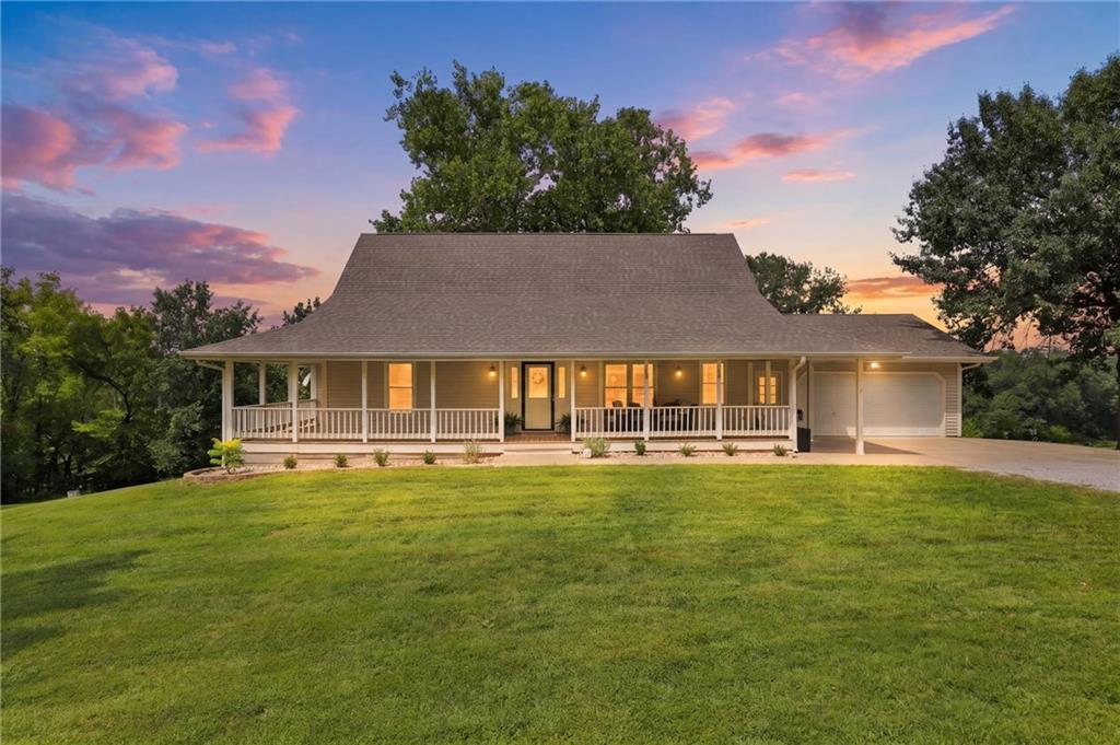 Listing Photo MLS #HMS2636941