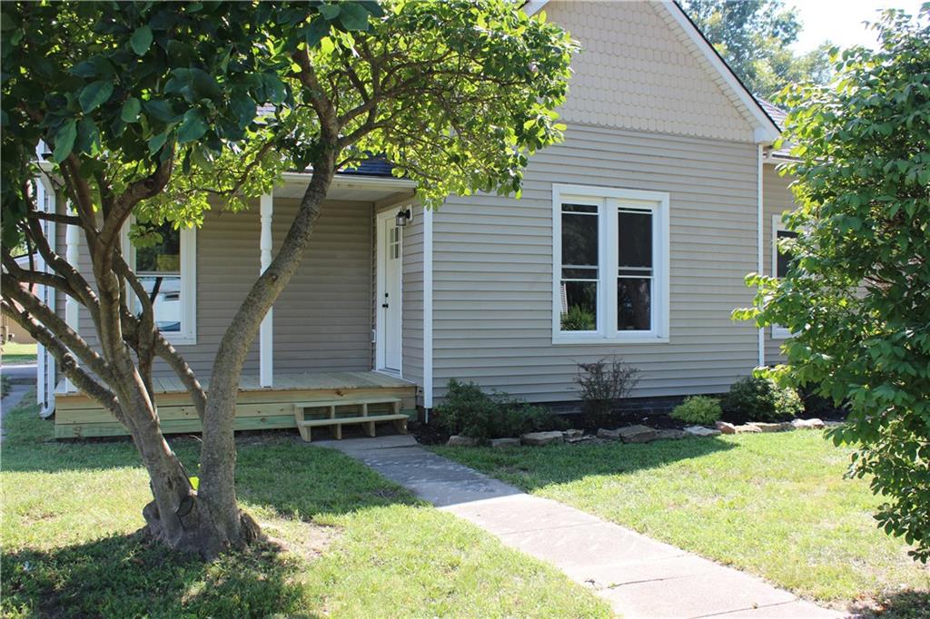 Listing Photo MLS #HMS2637013