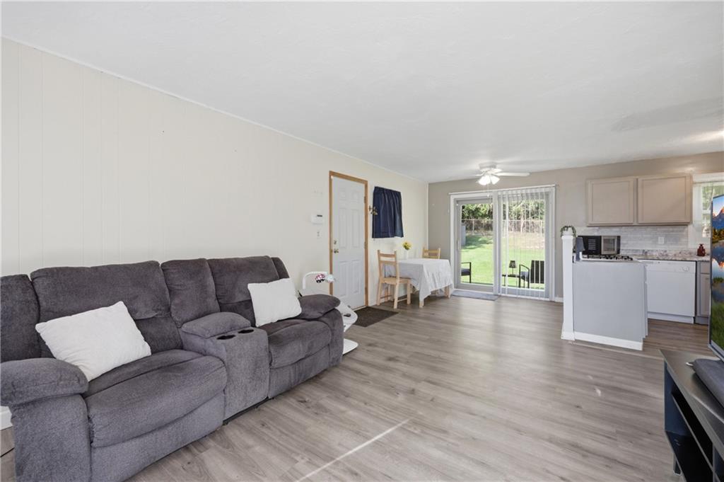Listing Photo MLS #HMS2637117