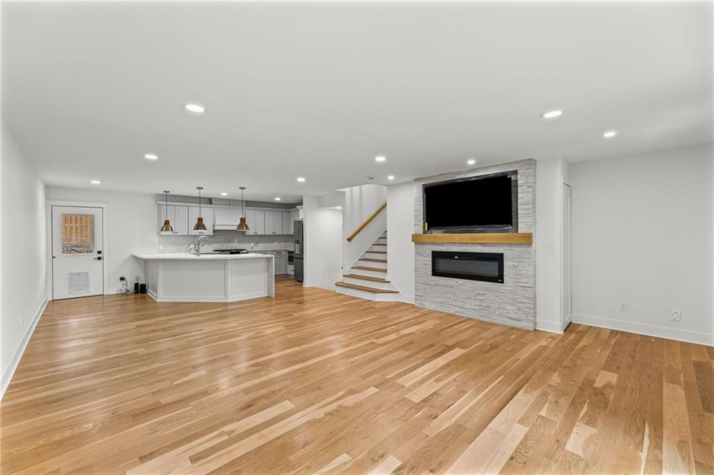 Listing Photo MLS #HMS2637582
