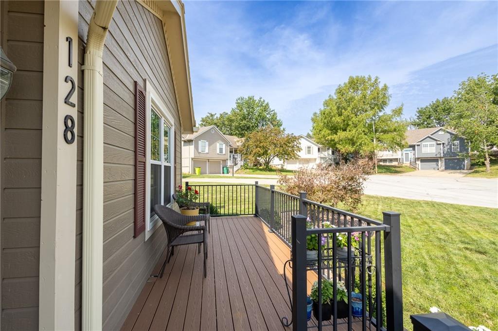 Listing Photo MLS #HMS2638305