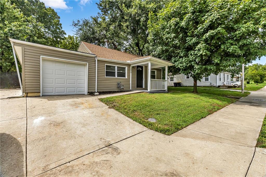 Listing Photo MLS #HMS2638628