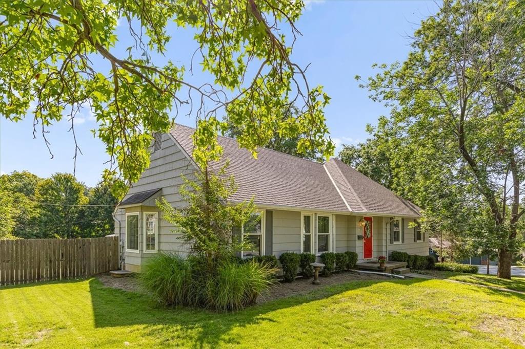 Listing Photo MLS #HMS2638943