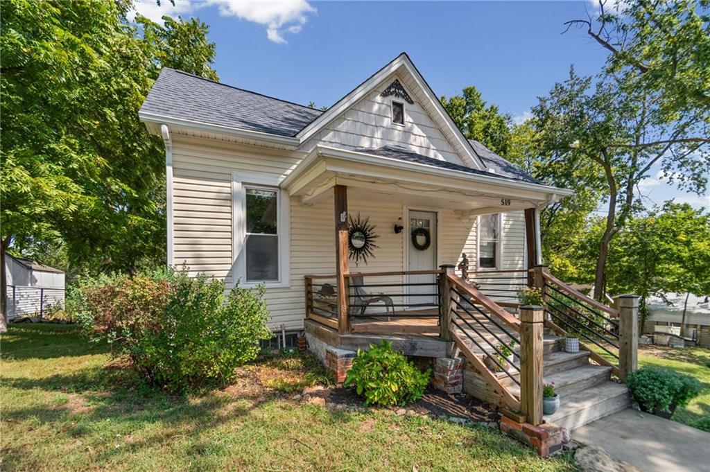 Listing Photo MLS #HMS2639133