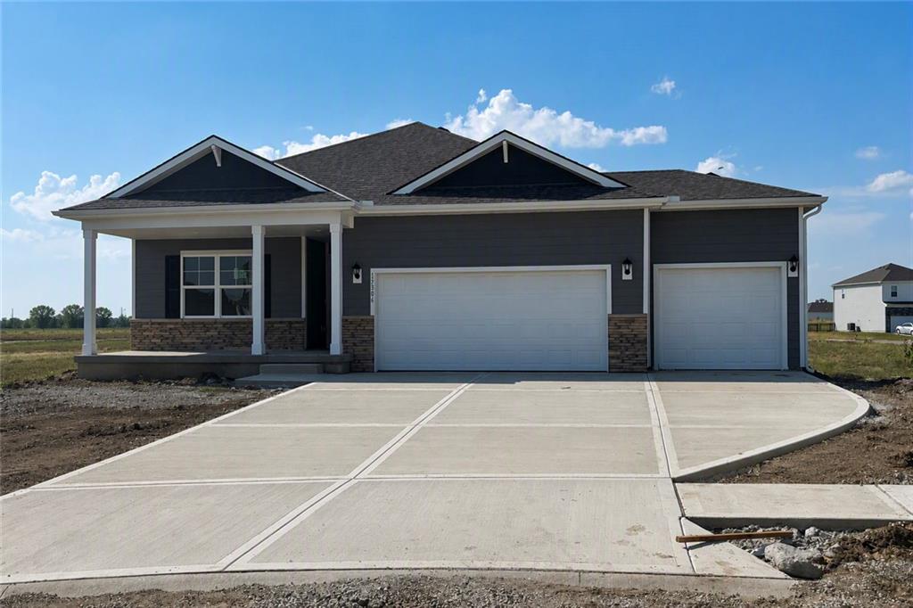 Listing Photo MLS #HMS2639753