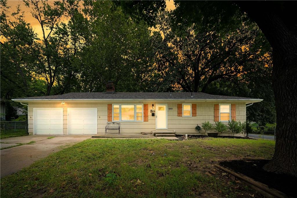 Listing Photo MLS #HMS2640996