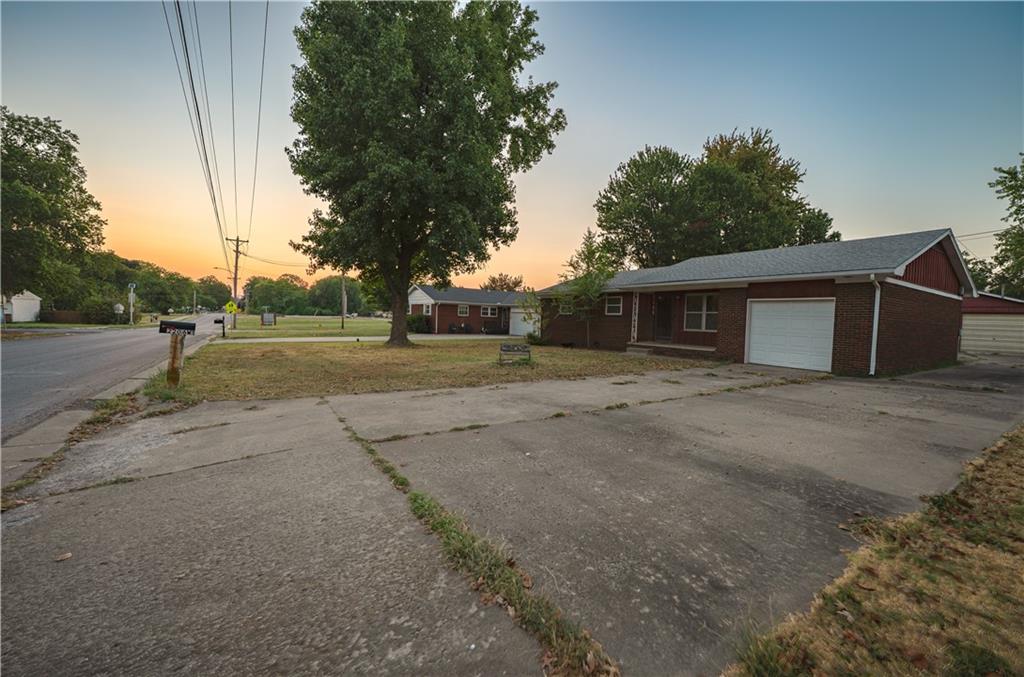 Listing Photo MLS #HMS2641028