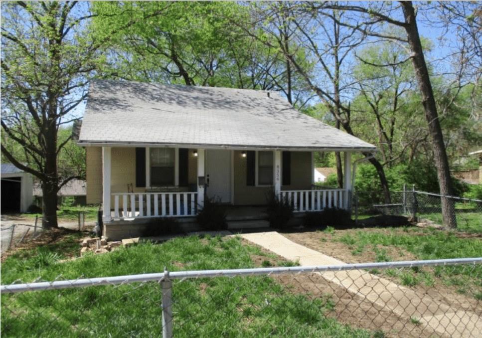 Listing Photo MLS #HMS2641072