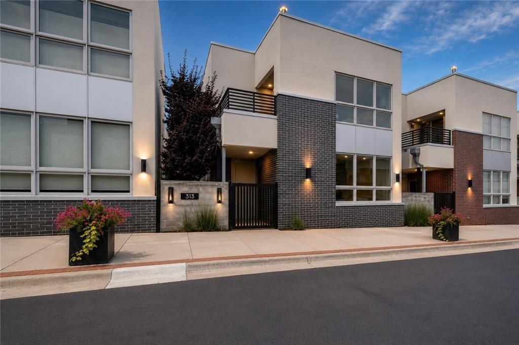 Listing Photo MLS #HMS2641073
