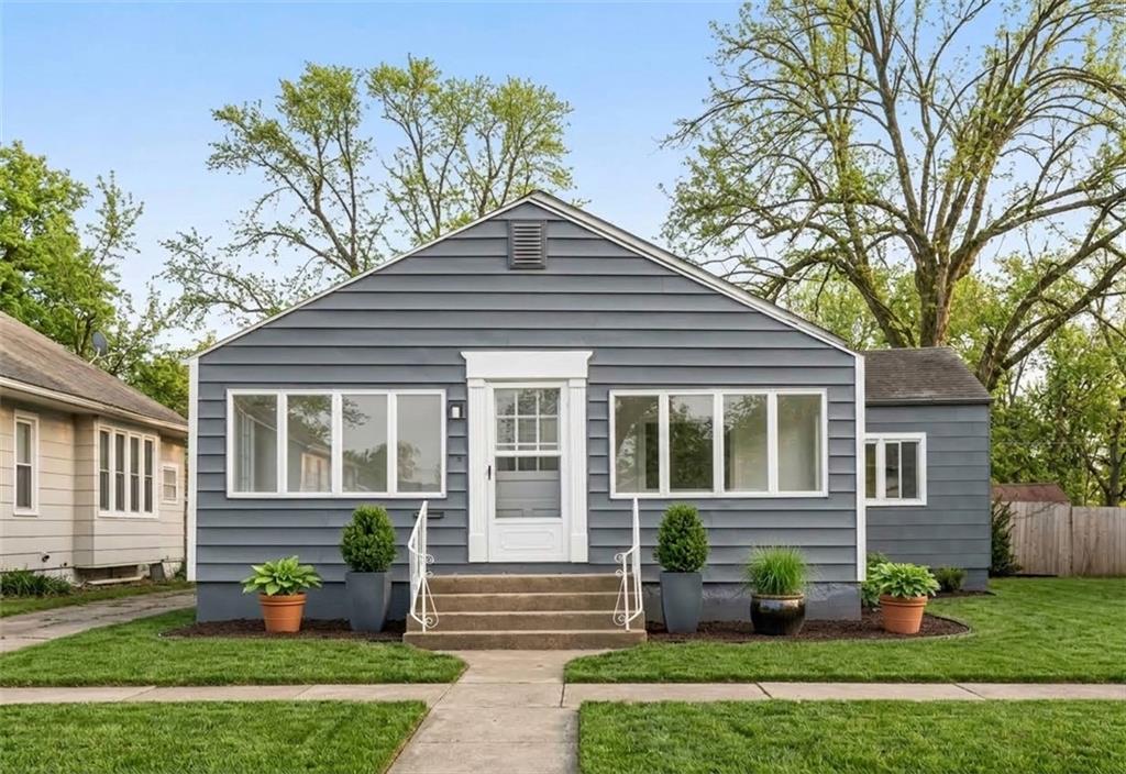 Listing Photo MLS #HMS2641125