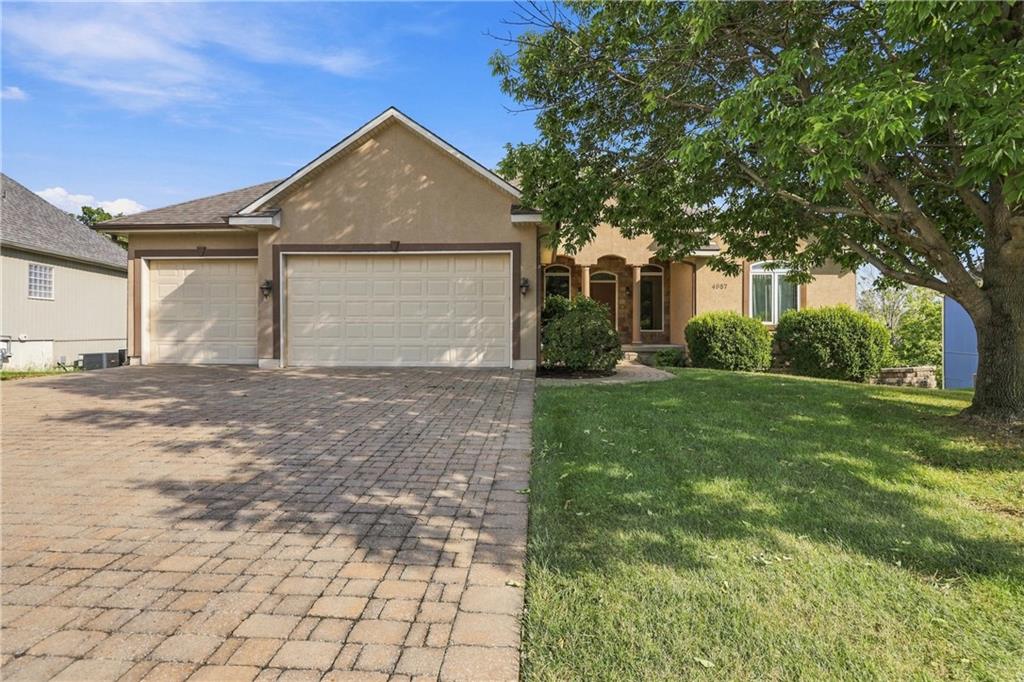 Listing Photo MLS #HMS2641261