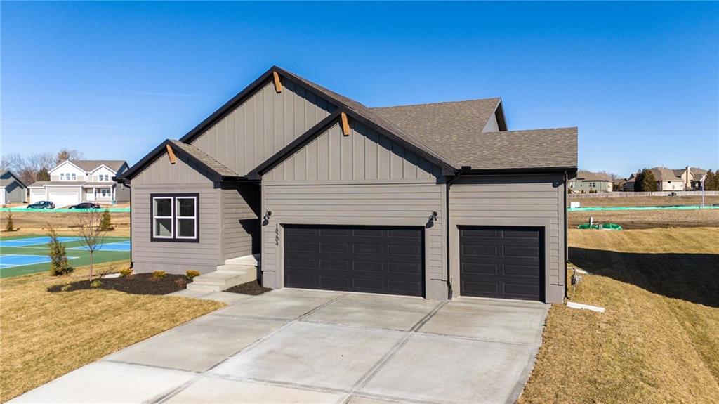 Listing Photo MLS #HMS2641861