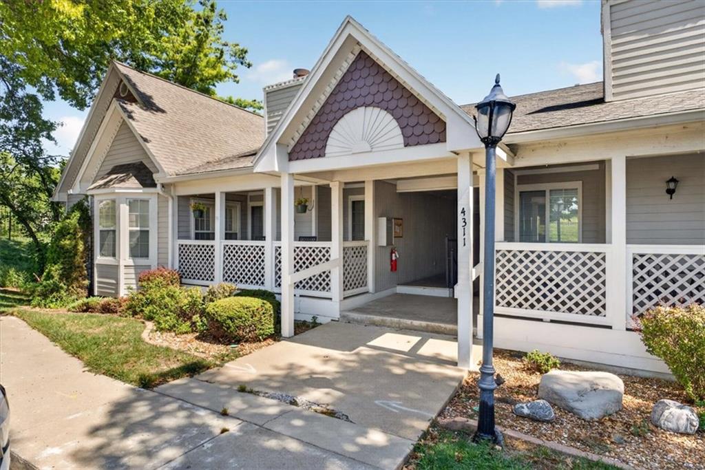 Listing Photo MLS #HMS2641938