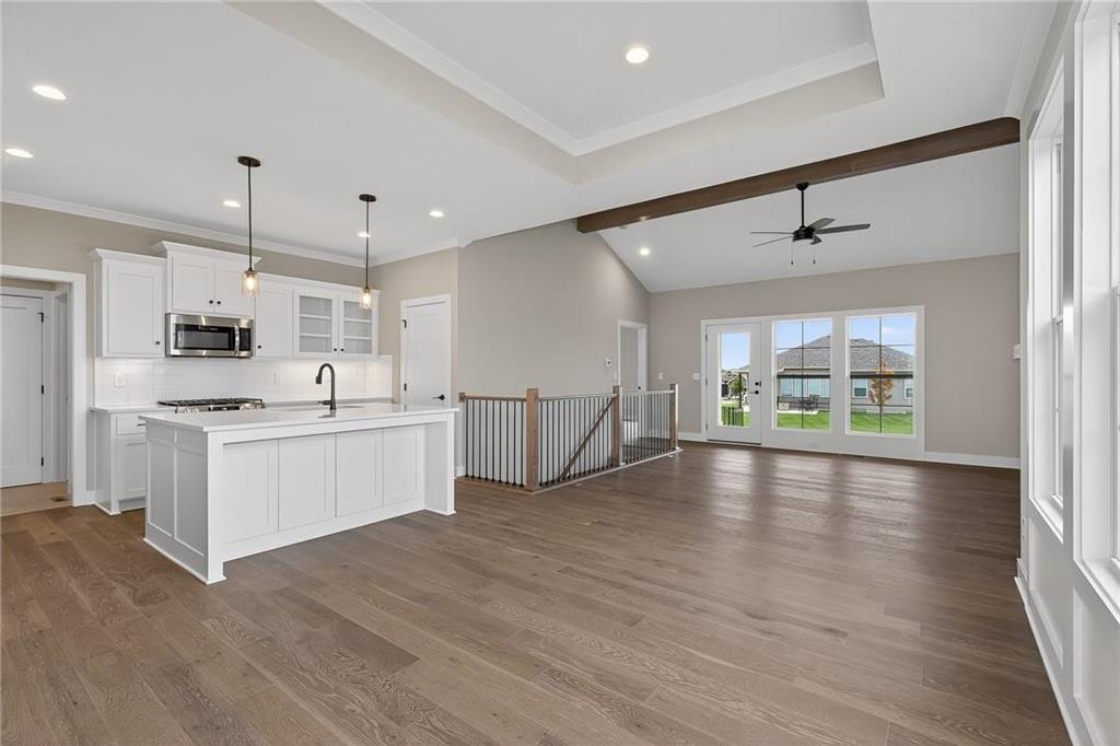 Listing Photo MLS #HMS2643001