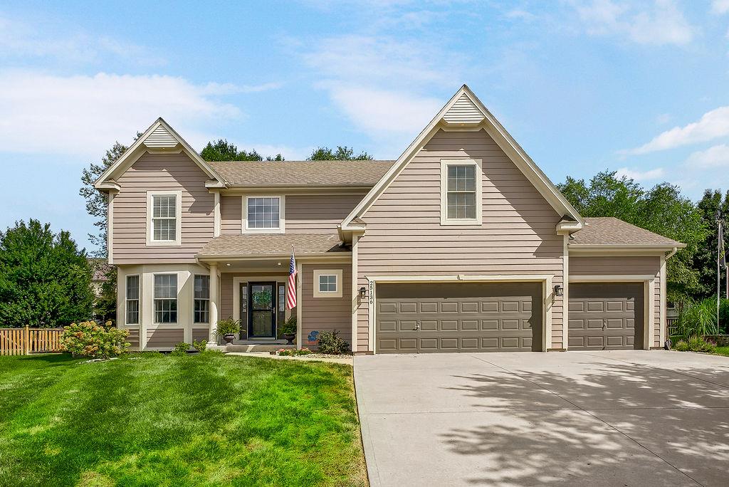 Listing Photo MLS #HMS2643119