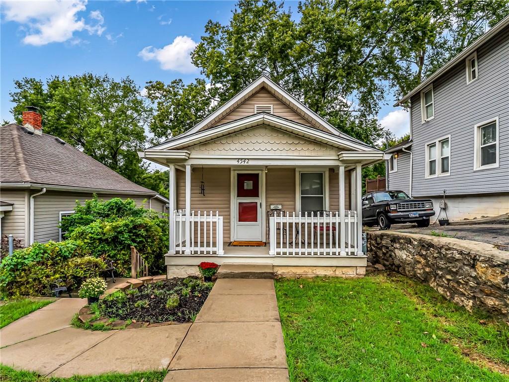Listing Photo MLS #HMS2643150