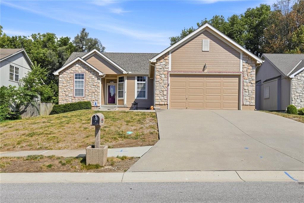 Listing Photo MLS #HMS2643156