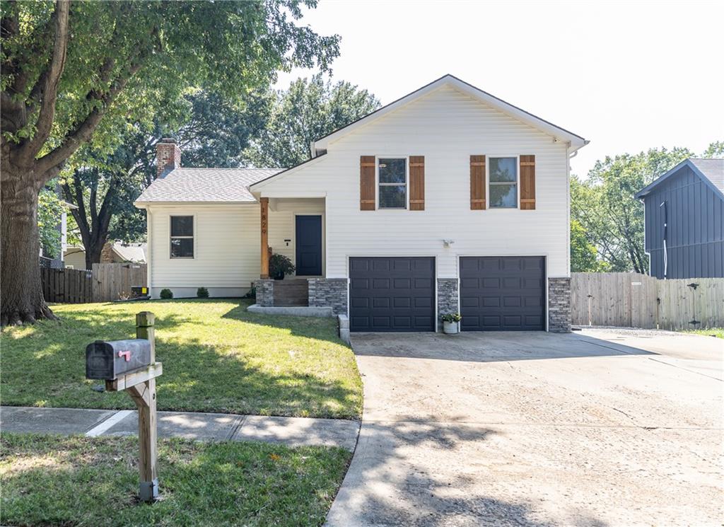 Listing Photo MLS #HMS2643179