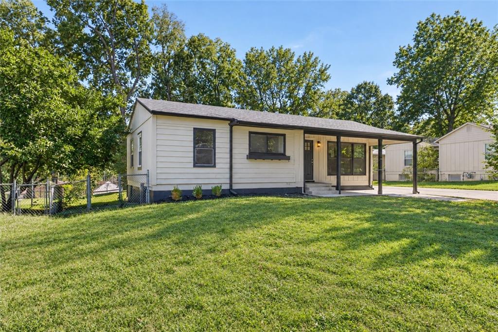 Listing Photo MLS #HMS2643977