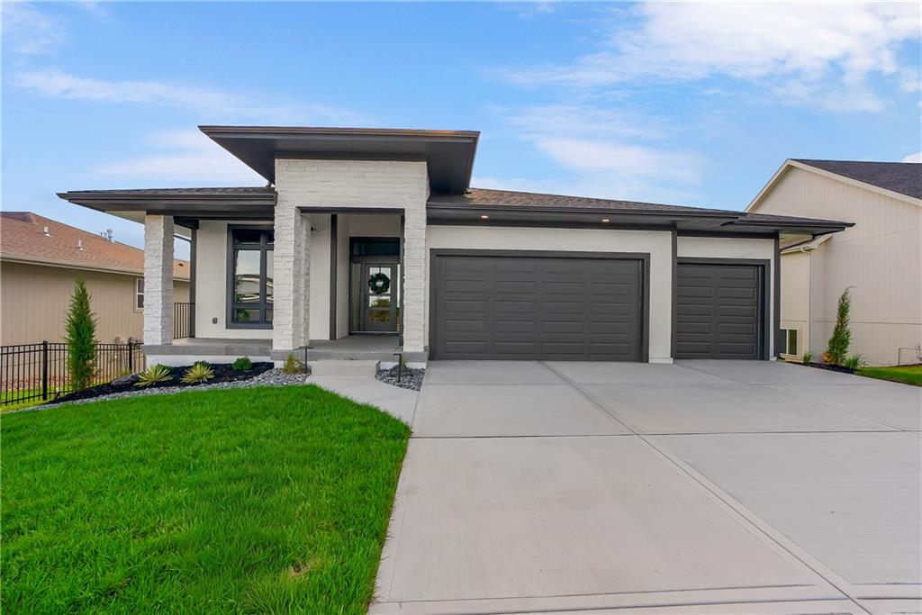 Listing Photo MLS #HMS2644017