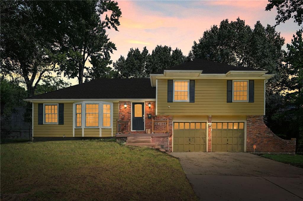 Listing Photo MLS #HMS2644052